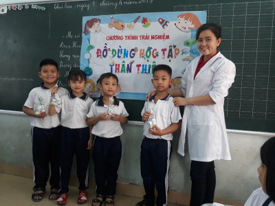 Trải nghiệm sáng tạo: "Làm đồ dùng học tập thân thiện"